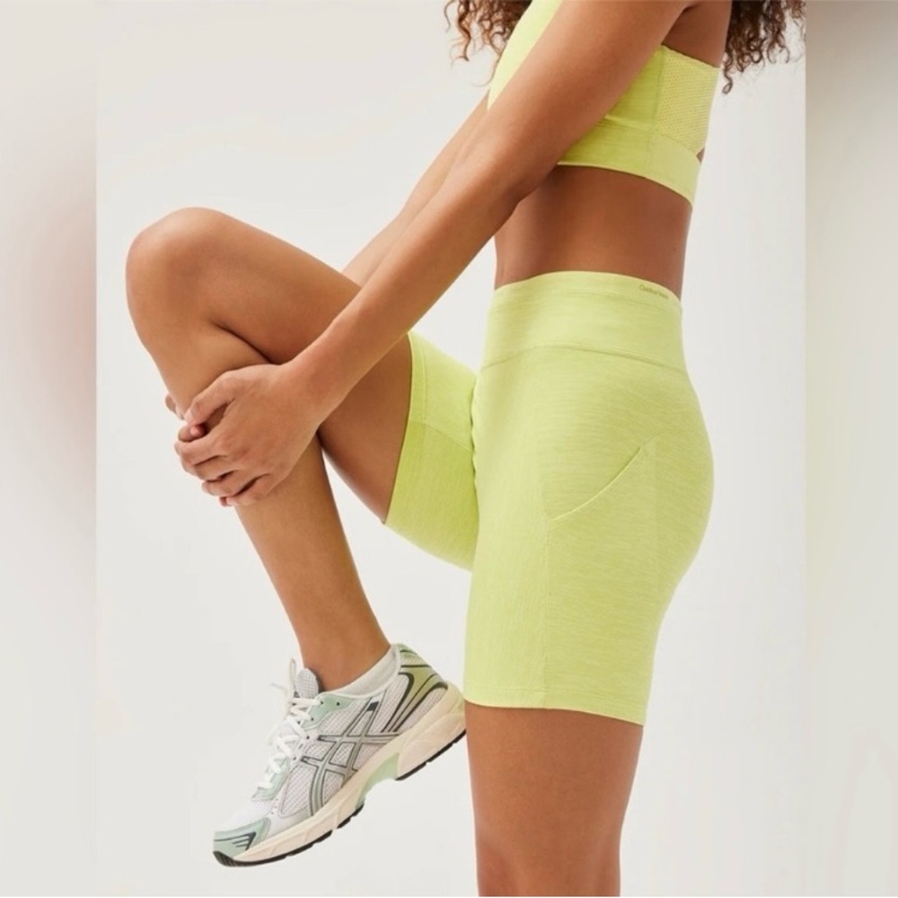 Outdoor Voices Margarita Thrive 5” Pocket Bike Shorts Activewear Workout Yellow